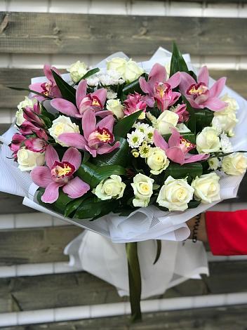 Букет цветов из: Розы и Хризантемы в Алатыри