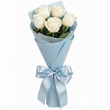 Букет 5 Белых роз Проуд в Алатыри