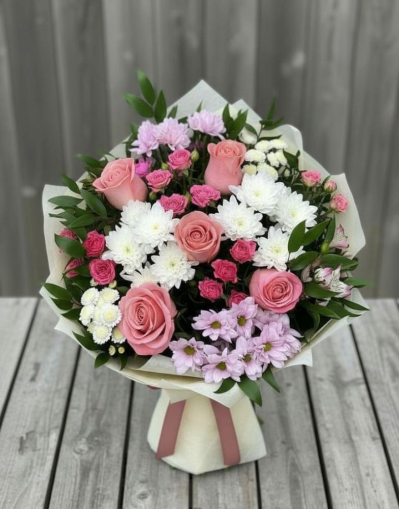 Букет цветов из: Альстромерии, Гвоздики, Розы и Хризантемы в Алатыри