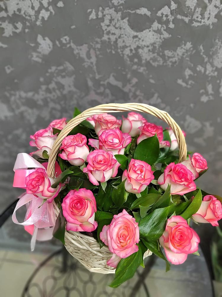 Цветочная композиция из Розы в корзине в Алатыри