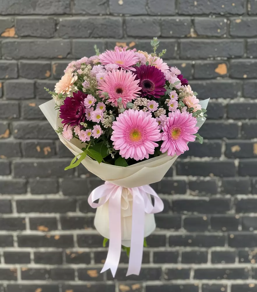 Букет цветов из: Герберы и Хризантемы в Алатыри