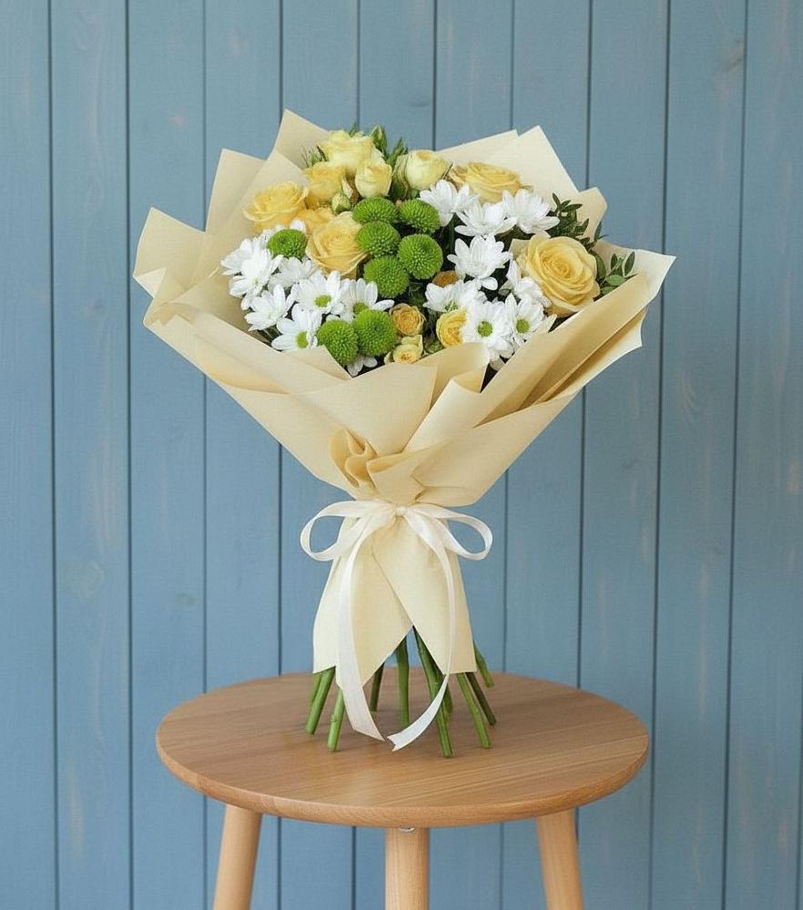 Букет цветов из: Хризантемы и Розы в Алатыри