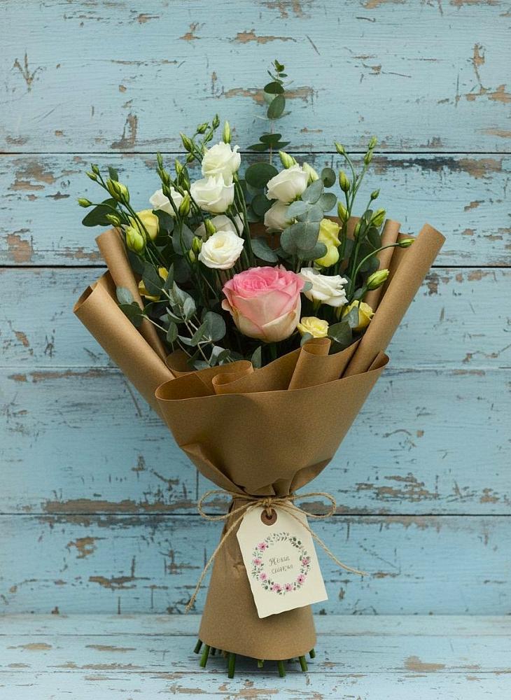 Букет цветов из: Розы и Лизиантусы в Алатыри