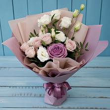 Букет цветов из:  Розы и Лизиантусы в Алатыри