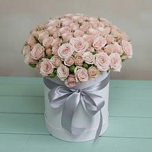 Цветочная композиция из Розы в шляпной коробке в Алатыри