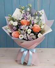 Букет цветов из:  Лизиантусы, Розы, Альстромерии и Гипсофила в Алатыри