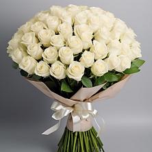 Букет 101 беля роза Белоснежка в Алатыри