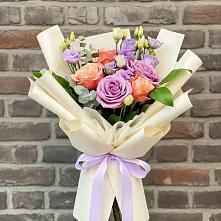 Букет цветов из:  Лизиантусы и Розы в Алатыри