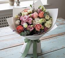 Букет цветов из:  Розы, Лизиантусы и Гвоздики в Алатыри