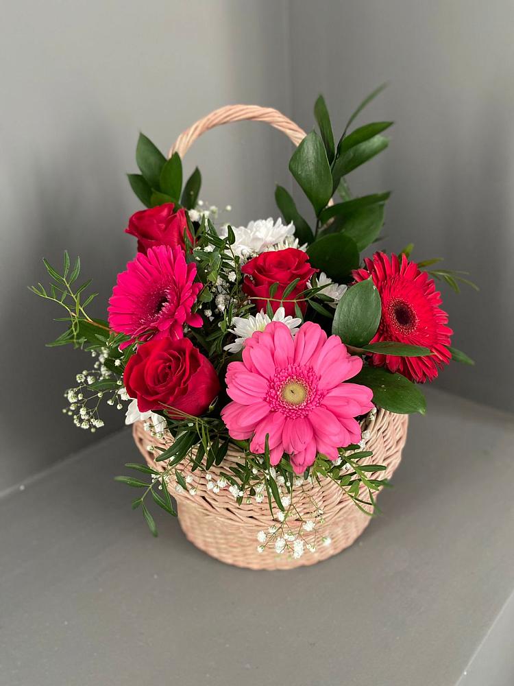 Цветочная композиция из Розы, Хризантемы и Герберы в корзине в Алатыри