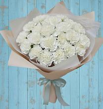 Букет цветов из:  Гвоздики в Алатыри