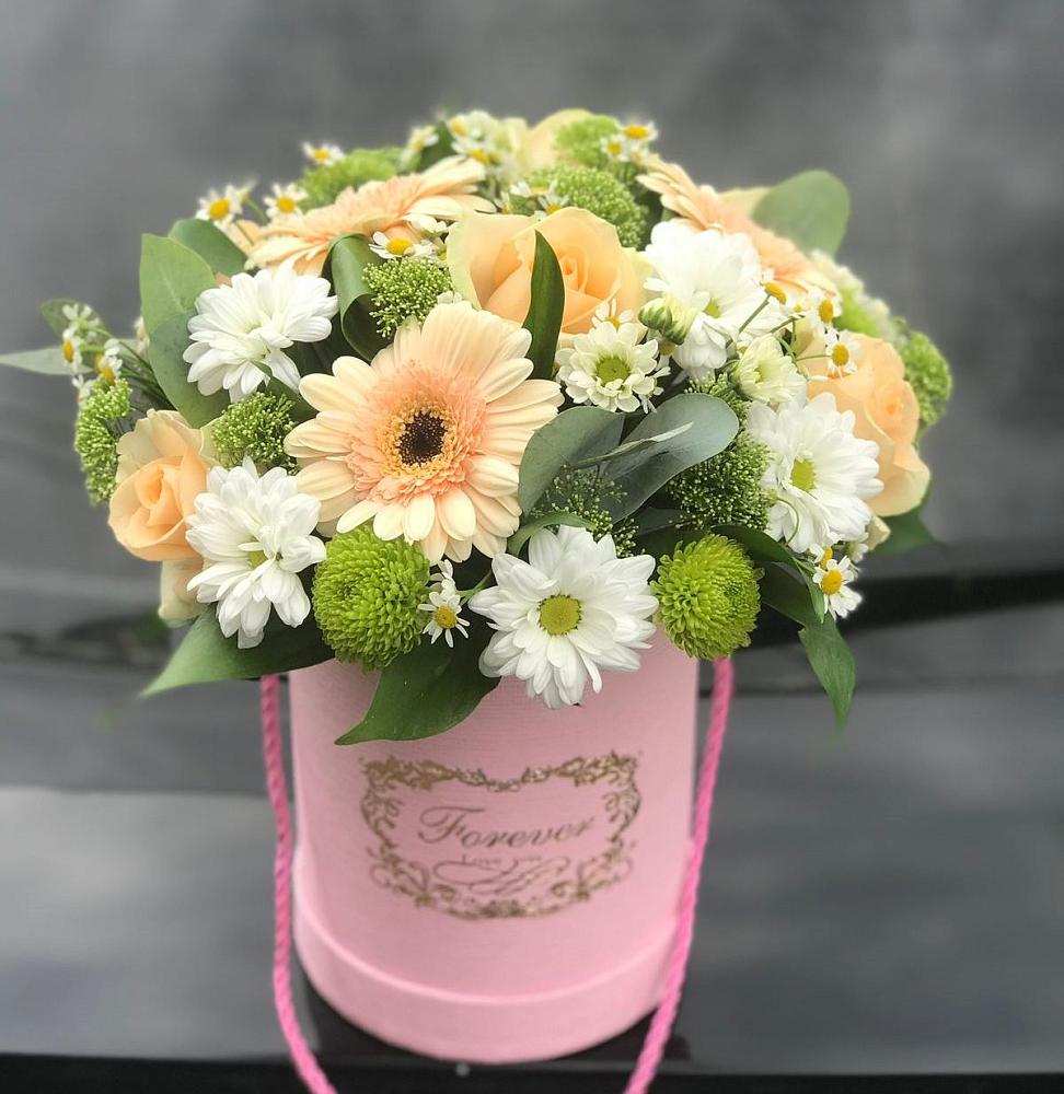 Цветочная композиция из Розы, Герберы и Хризантемы в шляпной коробке в Алатыри