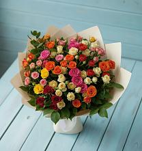 Букет Микс из разноцветных кустовых роз в Алатыри