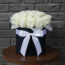 Цветочная композиция из Розы в шляпной коробке в Алатыри